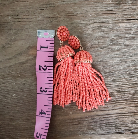 Coral beaded earings NWOT - Picture 2 of 4